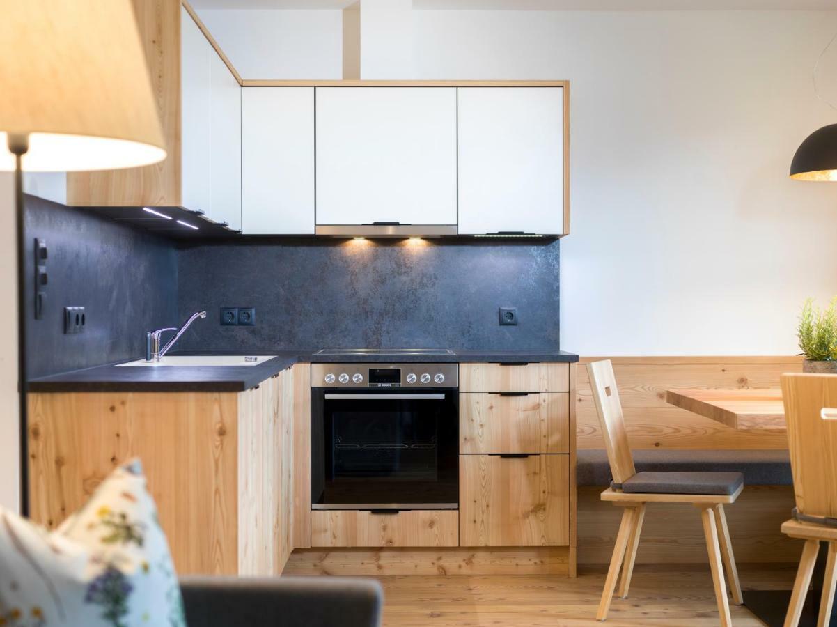 Altmessnerhof Apartment Dobbiaco Bagian luar foto
